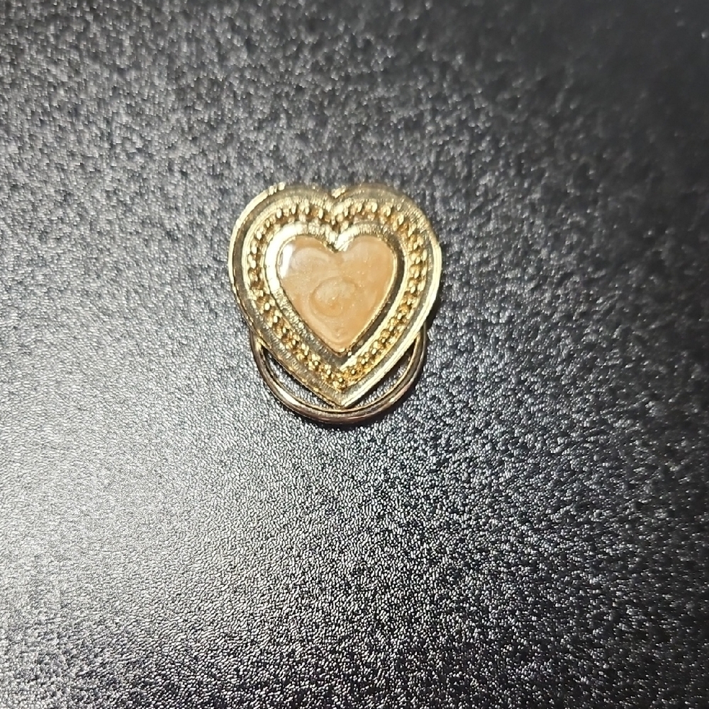 🔴Gold Heart-Shaped Women's Scarf Holder🔴